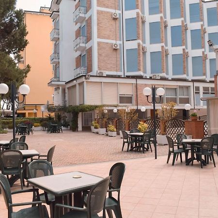 Hotel Zeus Cervia Luaran gambar