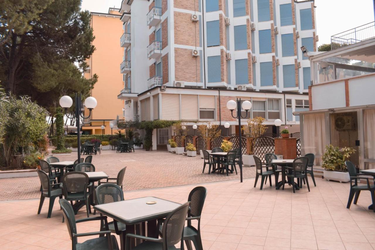 Hotel Zeus Cervia Luaran gambar