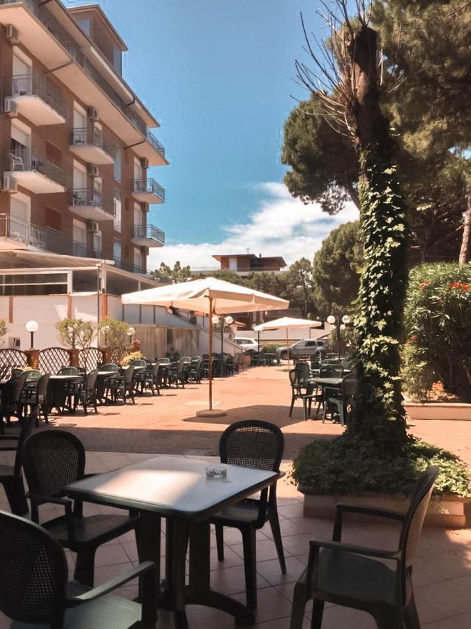 Hotel Zeus Cervia Luaran gambar