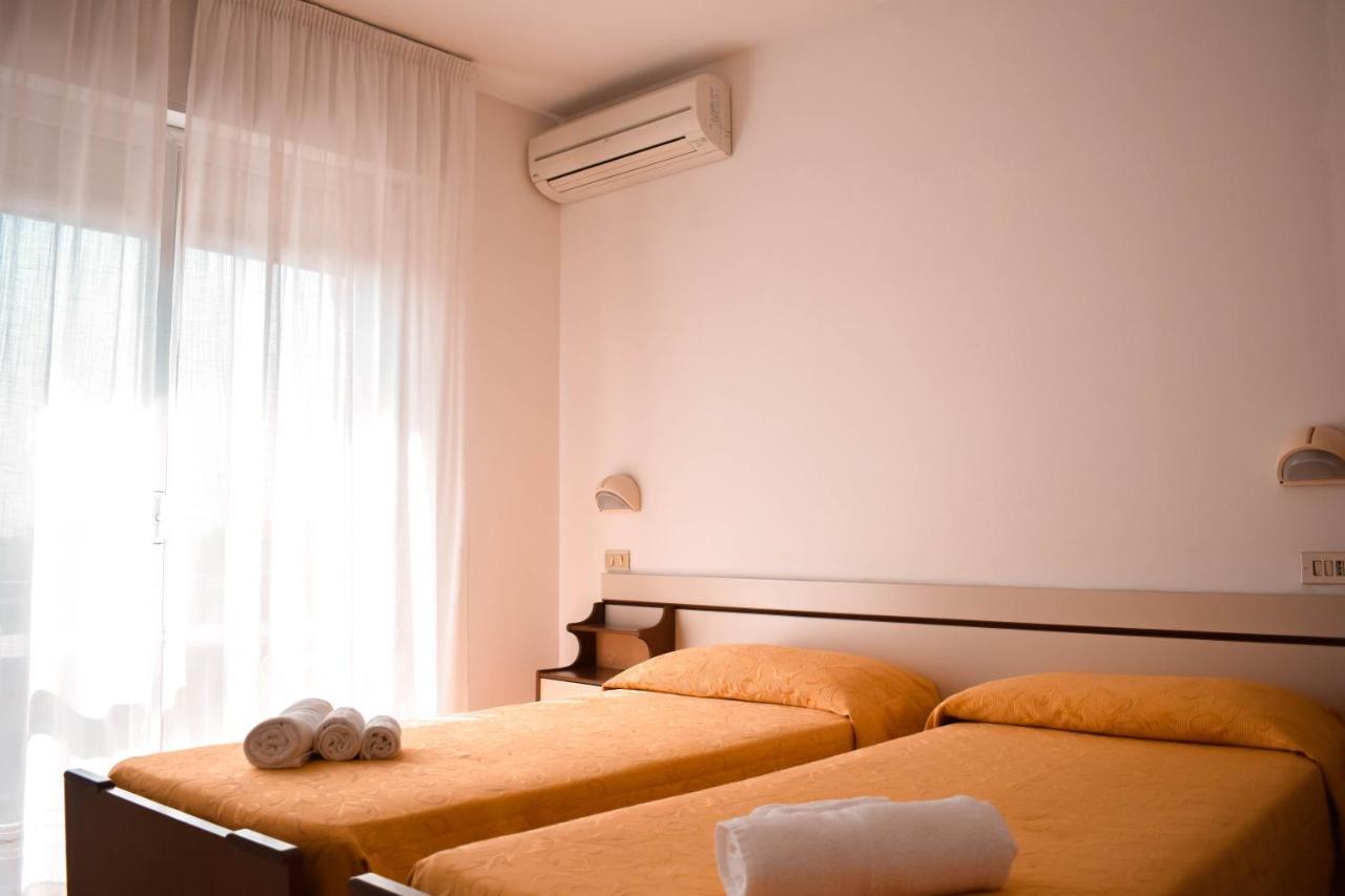Hotel Zeus Cervia Luaran gambar