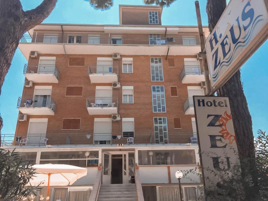 Hotel Zeus Cervia Luaran gambar